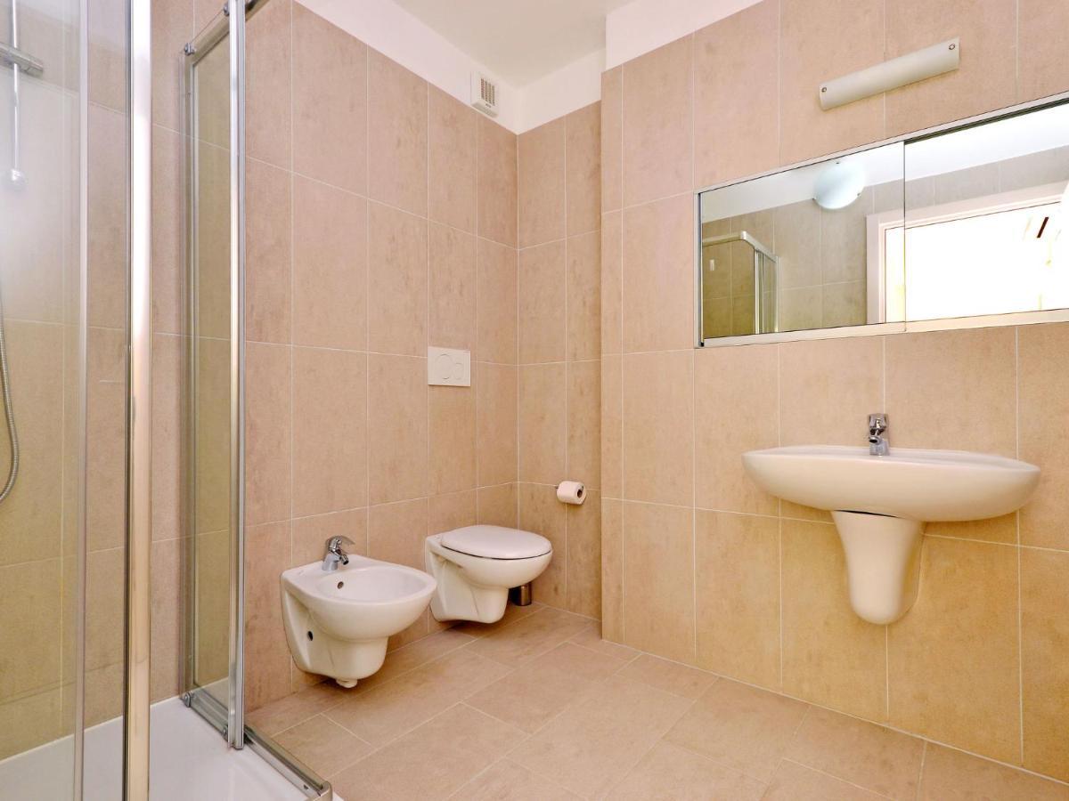 Apartment Fiore-2 By Interhome Lignano Sabbiadoro Eksteriør billede