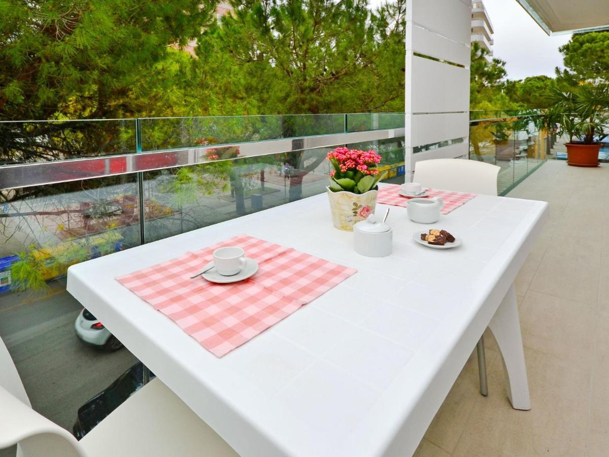 Apartment Fiore-2 By Interhome Lignano Sabbiadoro Eksteriør billede
