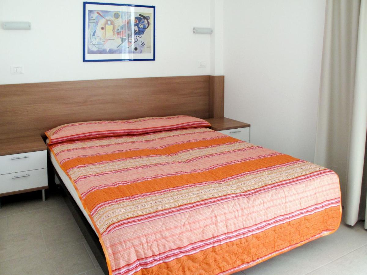 Apartment Fiore-2 By Interhome Lignano Sabbiadoro Eksteriør billede